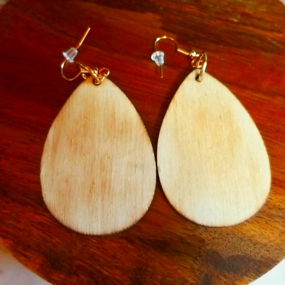 Handmade woodburned earrings made by me ❤ - Picture 2 of 5